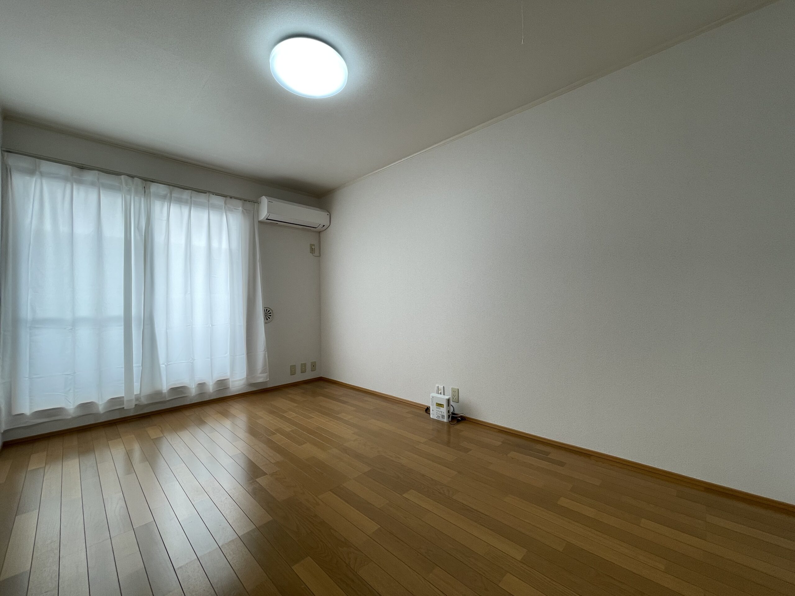 シャッターつきで安心！2F設備充実2DK♪