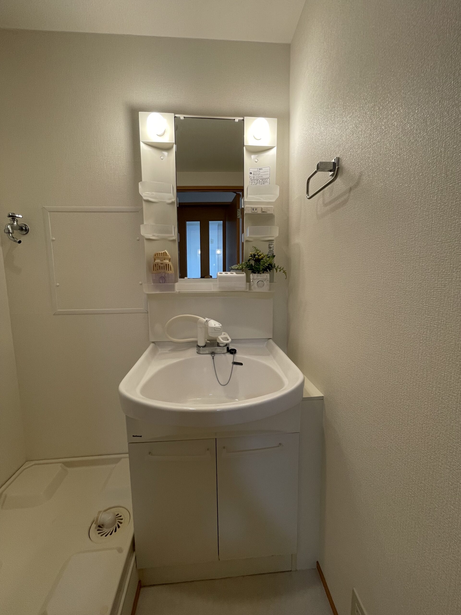 シャッターつきで安心！2F設備充実2DK♪