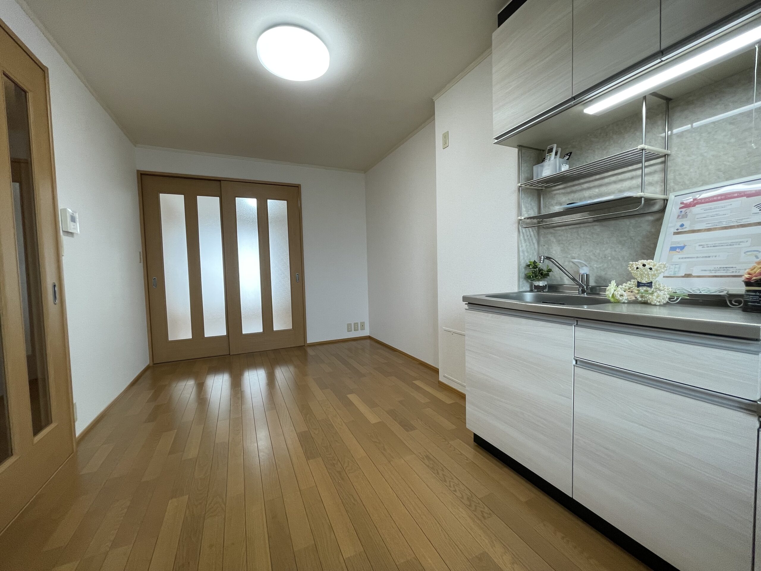 シャッターつきで安心！2F設備充実2DK♪