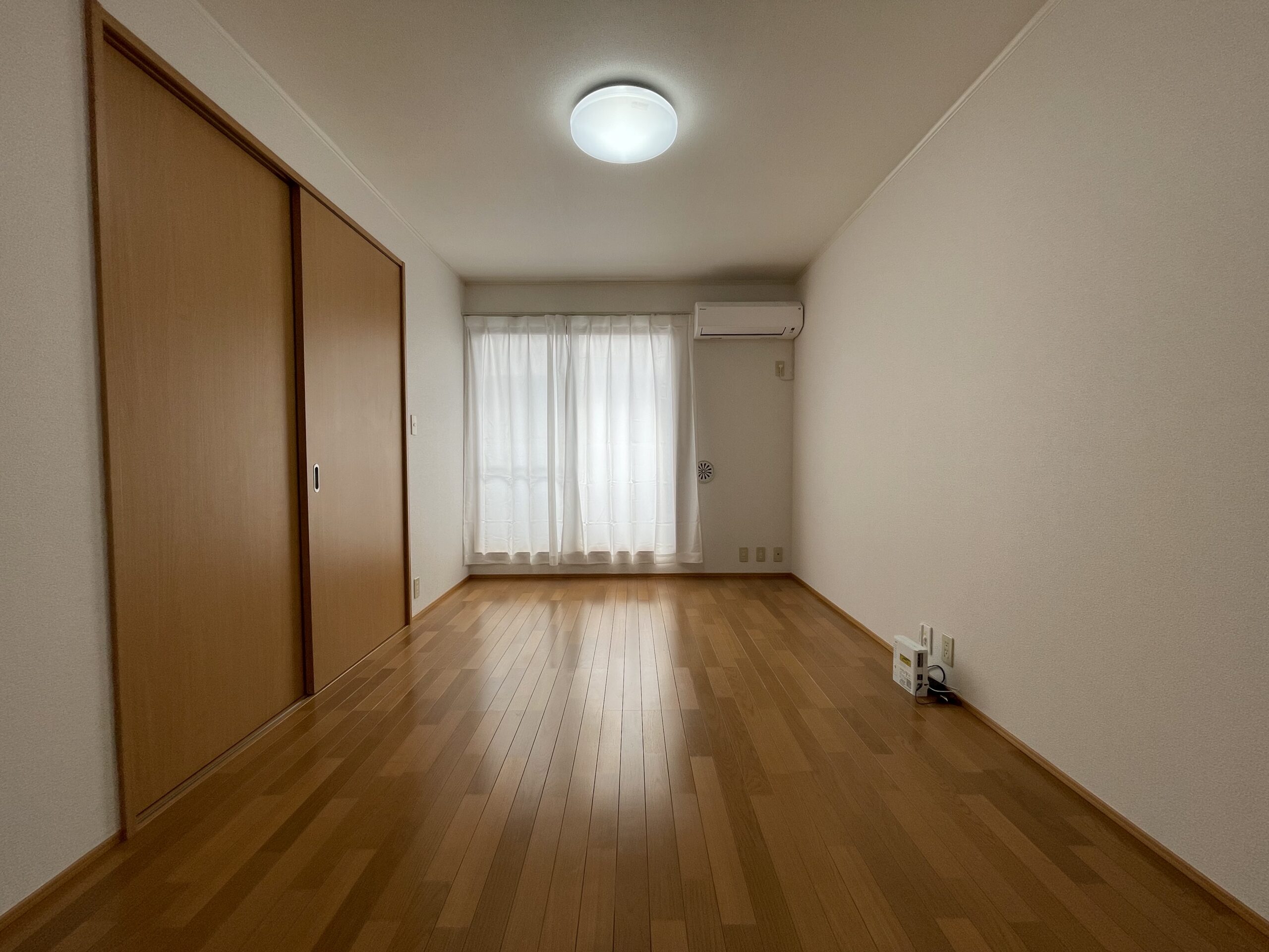 シャッターつきで安心！2F設備充実2DK♪