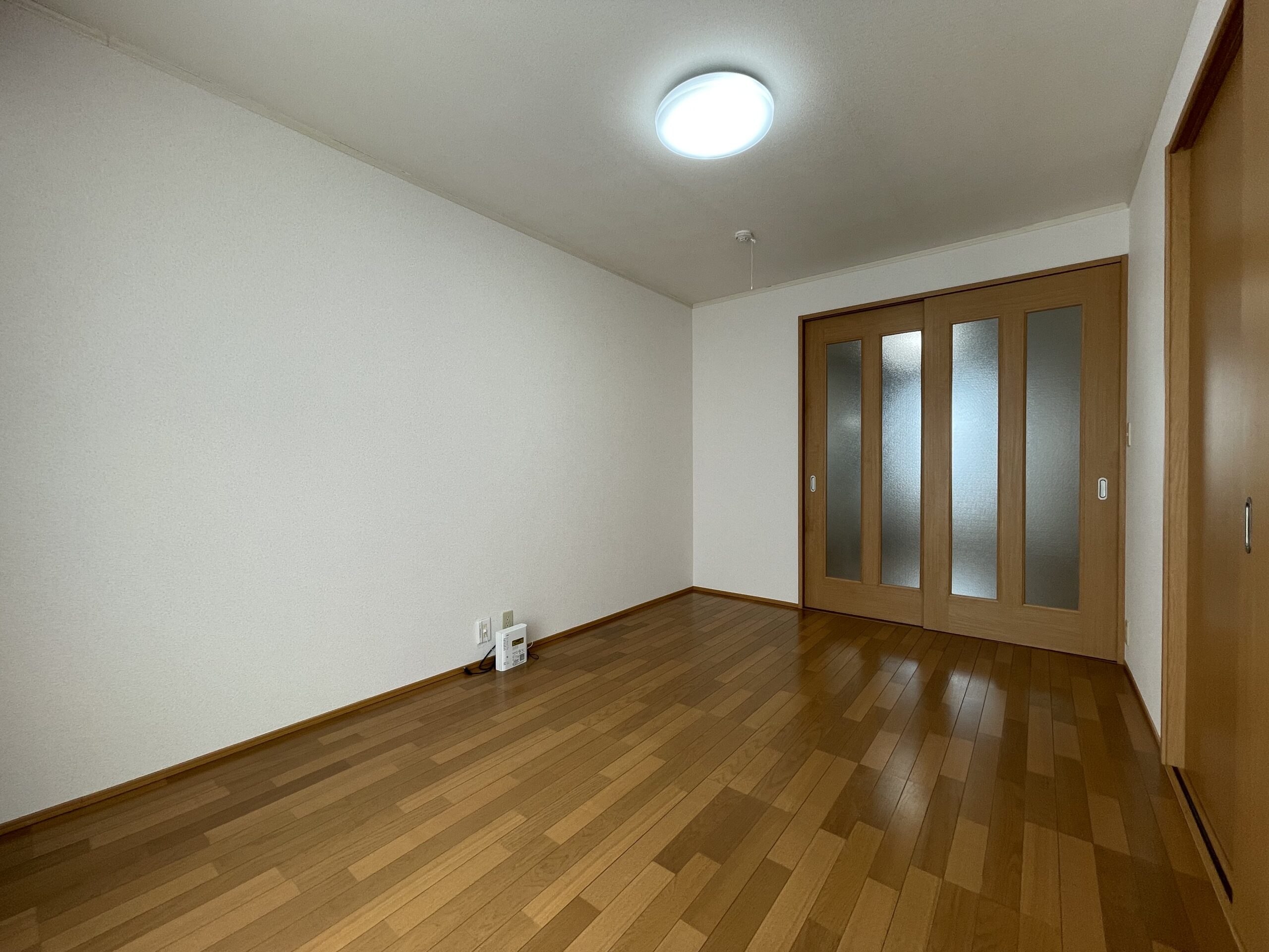 シャッターつきで安心！2F設備充実2DK♪